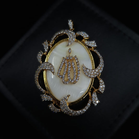 Mother of Pearl and Zirconium Allah Pendanton Gold-plated Silver