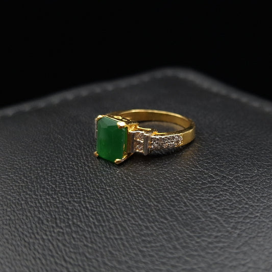 Green Onyx and Brilliant Zirconia on Gold-plated Silver Ring