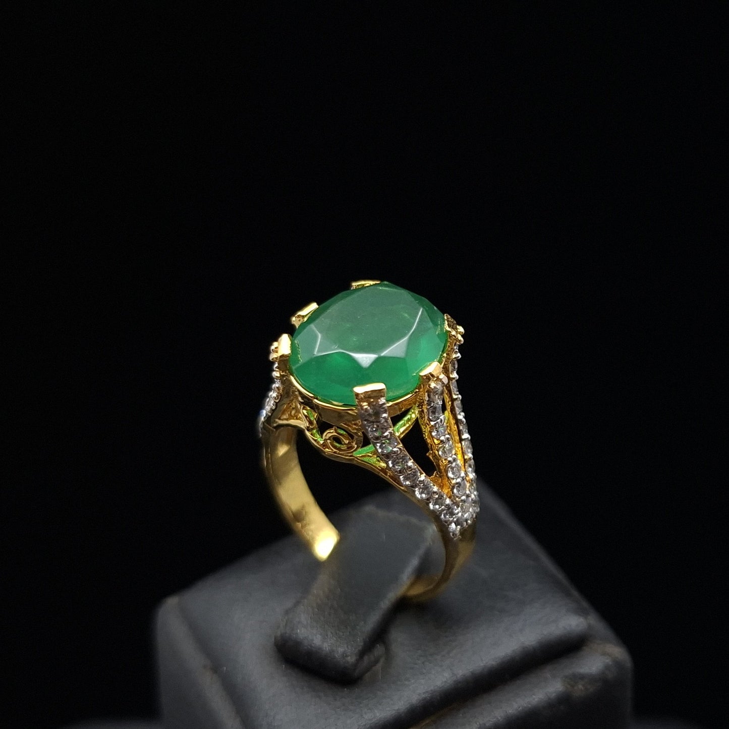 Green Onyx with Brilliant Cut Zirconia Side Stones on Gold-plated Silver Ring
