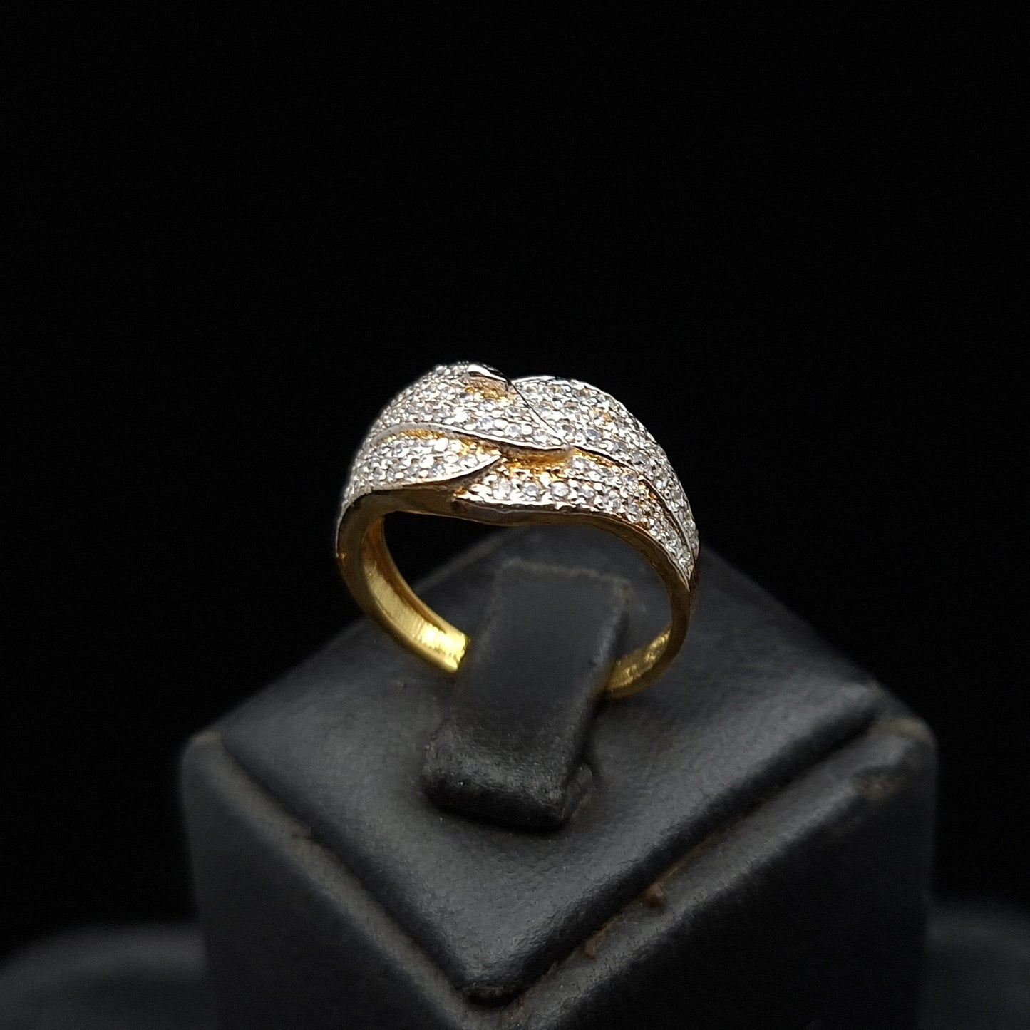 Zirconia on Folded Gold-plated Silver Ring