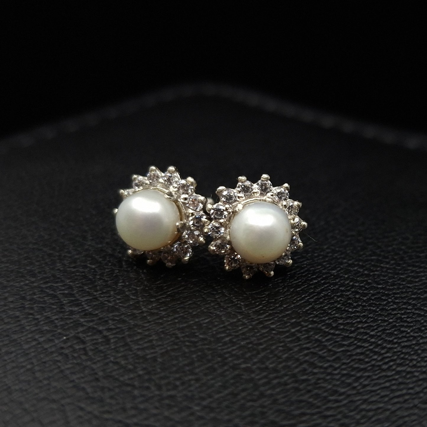 Pearl Zirconia Earrings - Small